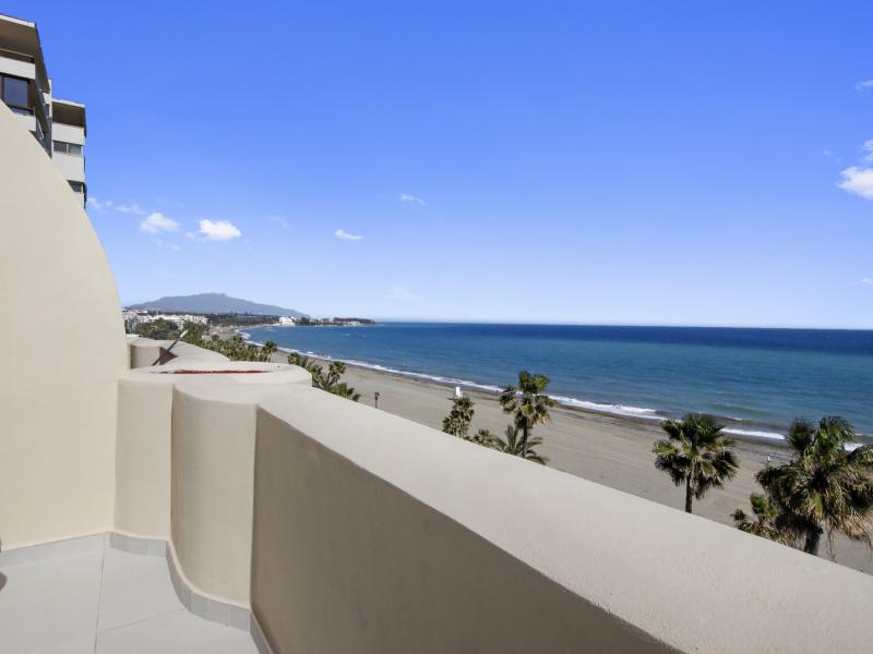 1 Bedroom Penthouse for sale in Estepona Town , Estepona 