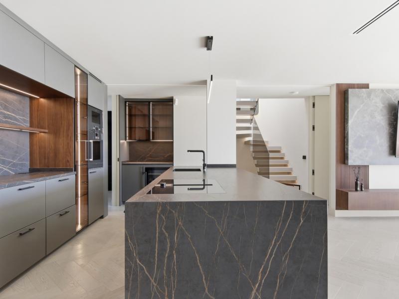 4 Bedrooms Duplex Penthouse for sale in Monte Halcones Benahavis , Benahavis 