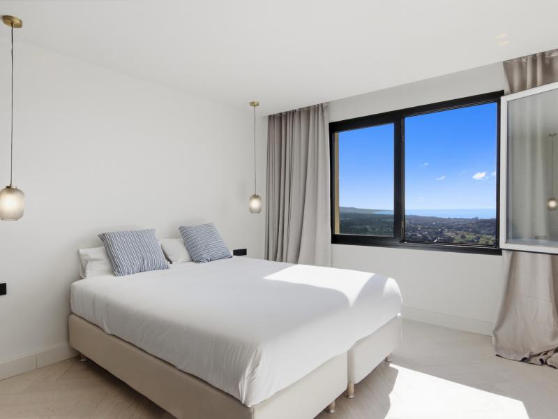 4 Bedrooms Duplex Penthouse for sale in Monte Halcones Benahavis , Benahavis 