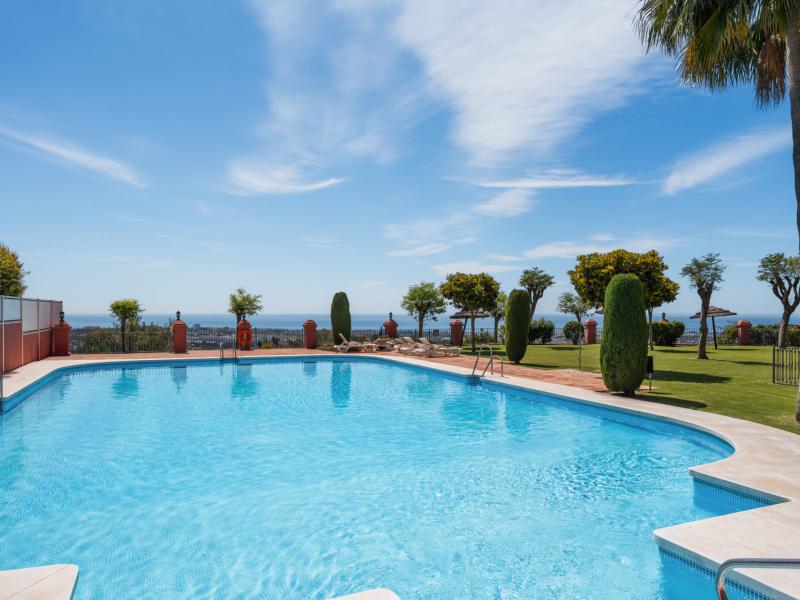 4 Bedrooms Duplex Penthouse for sale in Monte Halcones Benahavis , Benahavis 