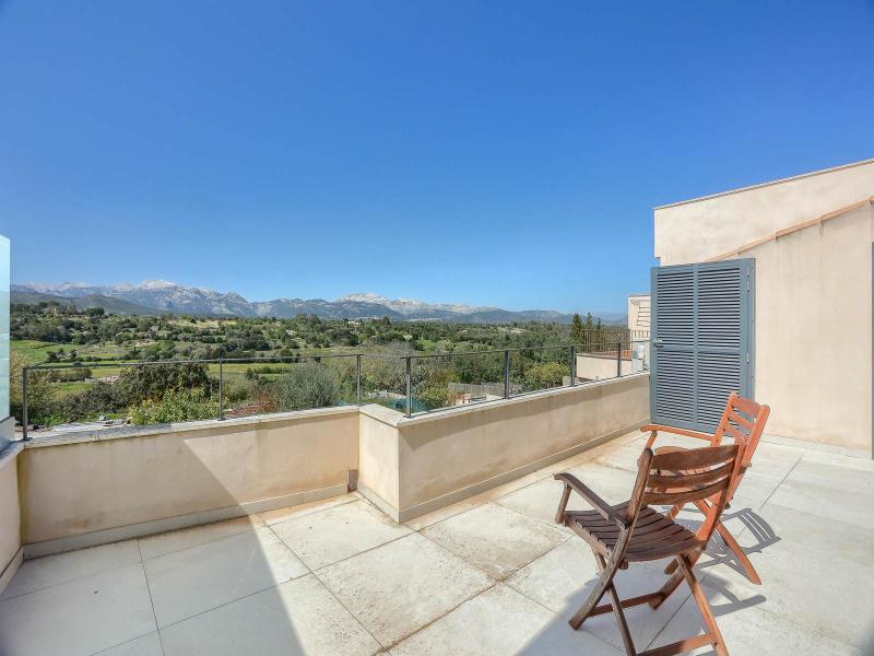 Exquisite Townhouse for Sale , Central 