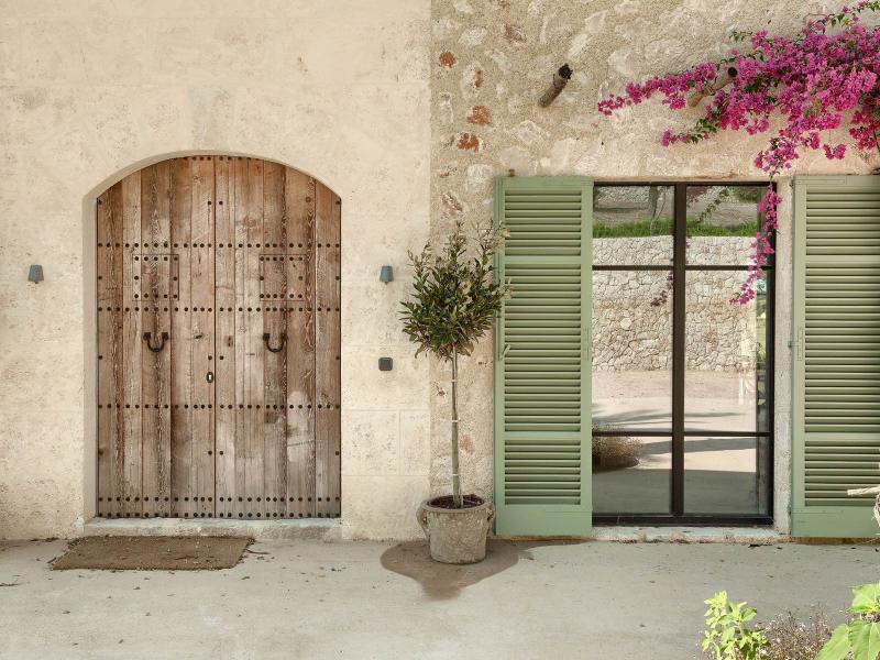 New-Build Finca with Vineyard & Guest House , Central 