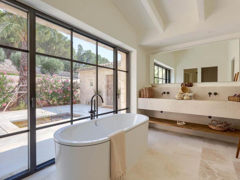 New-Build Finca with Vineyard & Guest House , Central 