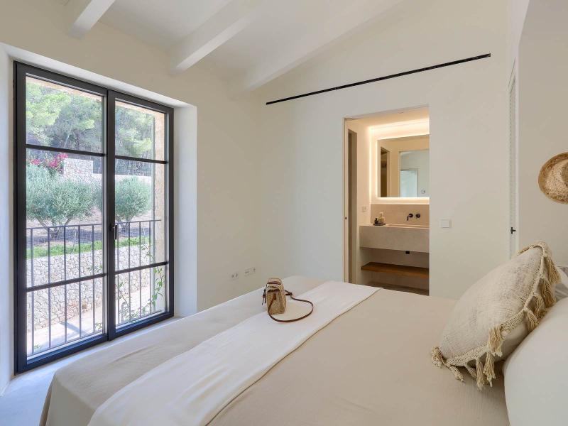 New-Build Finca with Vineyard & Guest House , Central 