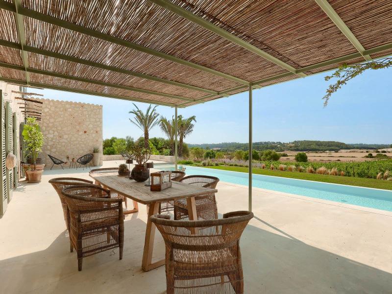New-Build Finca with Vineyard & Guest House , Central 