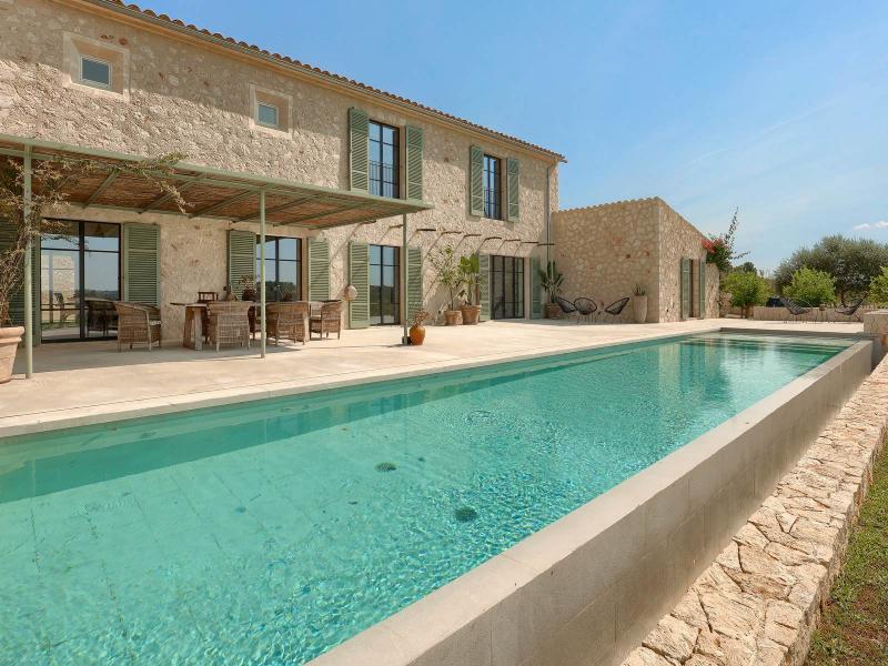 New-Build Finca with Vineyard & Guest House , Central 