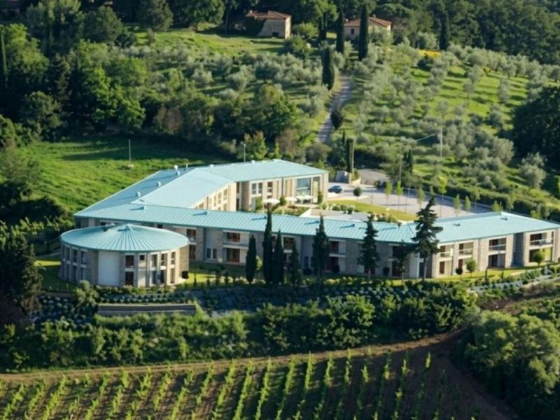 Luxury Resort for Sale in Tuscany , Tuscany 