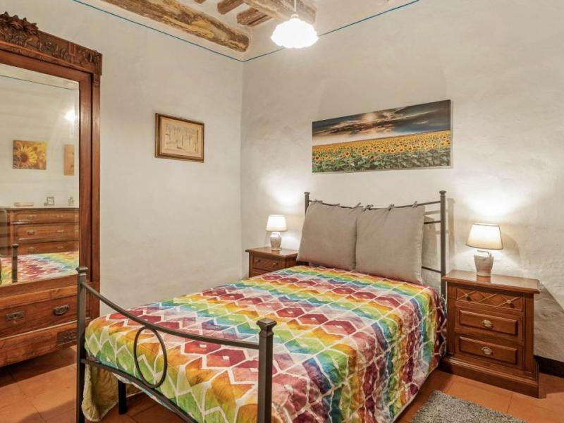 Prestigious Historic Apartment for Sale in Montefollonico, Tuscany , Tuscany 