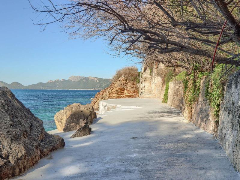 Frontline Luxury Villa for Sale in Bonaire, Mallorca , Alcudia Area 