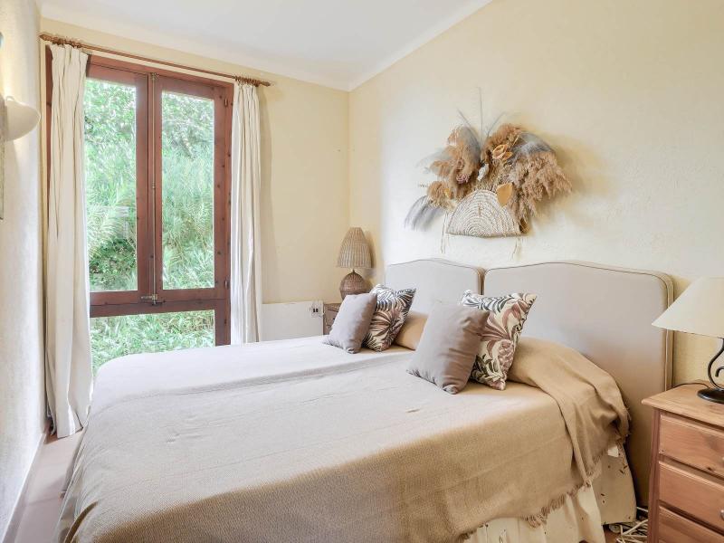 Frontline Luxury Villa for Sale in Bonaire, Mallorca , Alcudia Area 