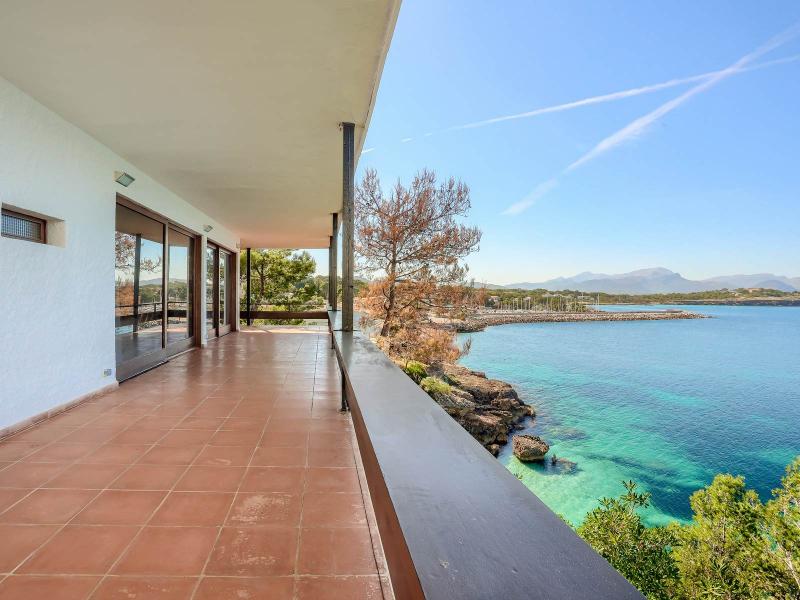 Frontline Luxury Villa for Sale in Bonaire, Mallorca , Alcudia Area 