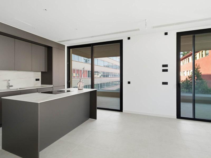 Contemporary Apartment for Sale in Mallorca with Spacious Private Terraces , Palma 