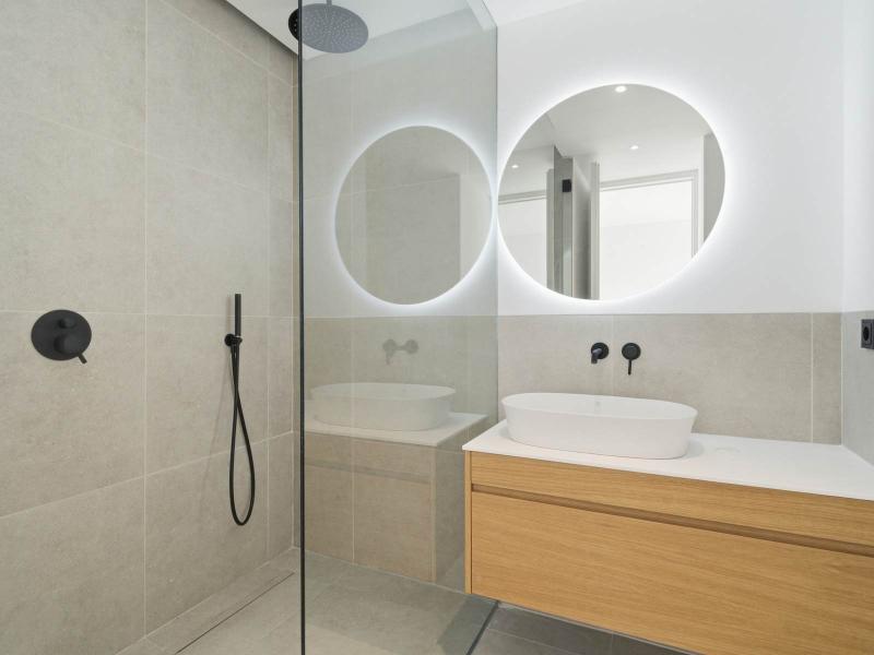 Contemporary Apartment for Sale in Mallorca with Spacious Private Terraces , Palma 