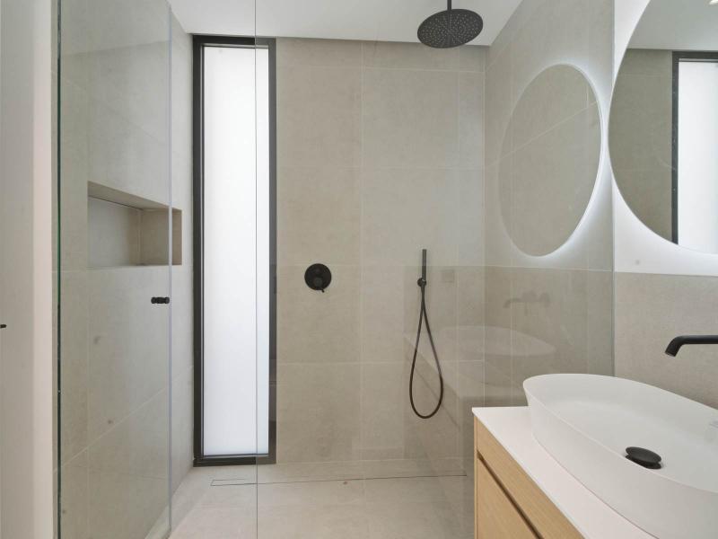 Contemporary Apartment for Sale in Mallorca with Spacious Private Terraces , Palma 