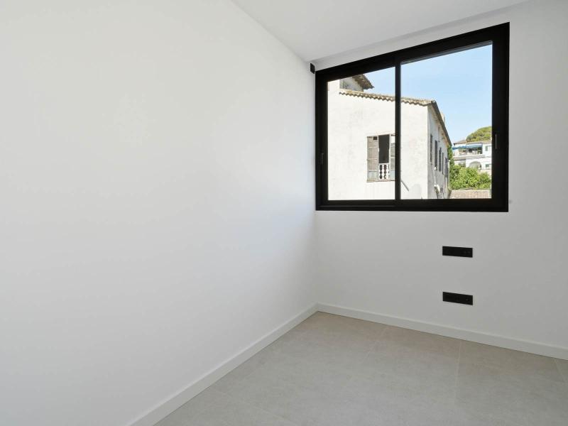 Contemporary Apartment for Sale in Mallorca with Spacious Private Terraces , Palma 