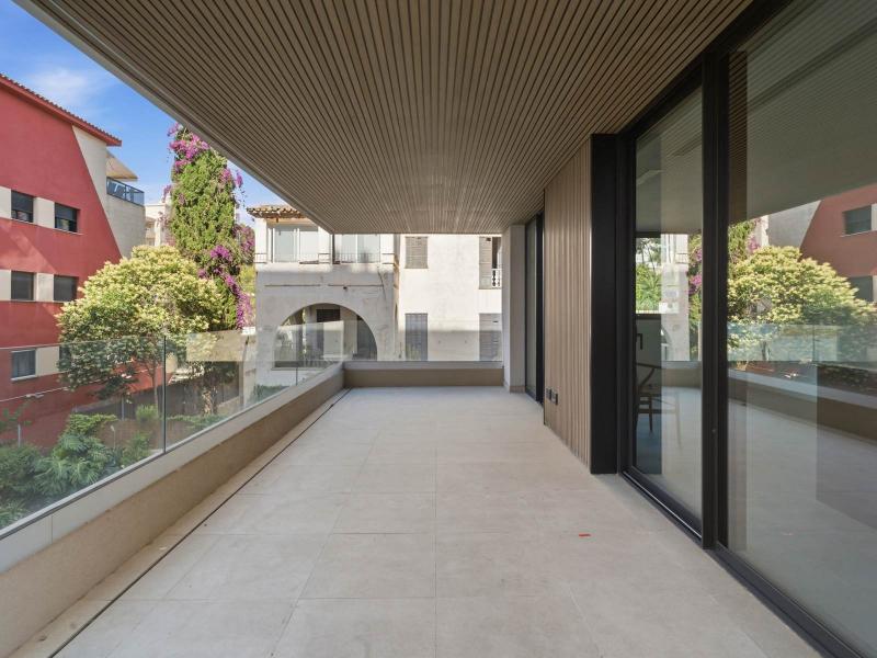Contemporary Apartment for Sale in Mallorca with Spacious Private Terraces , Palma 