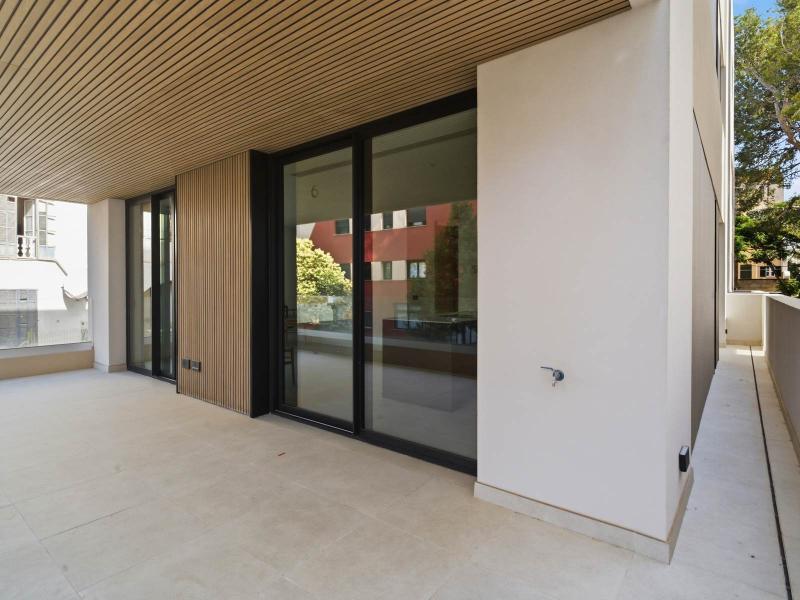 Contemporary Apartment for Sale in Mallorca with Spacious Private Terraces , Palma 