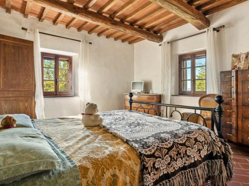 Restored Stone Country House with Pool and Olive Grove for Sale Near Cortona , Tuscany 