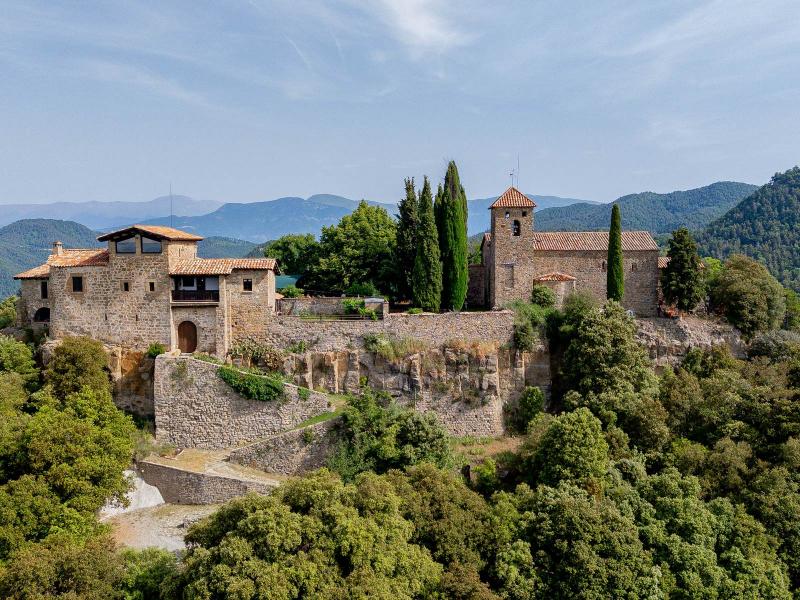 Palace for sale in Santa Maria de Besora , Costa Brava , Girona 