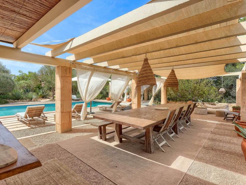 Private Villa with Guest Houses , 