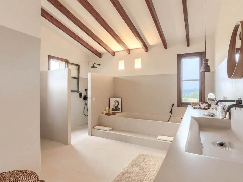 Private Villa with Guest Houses , 