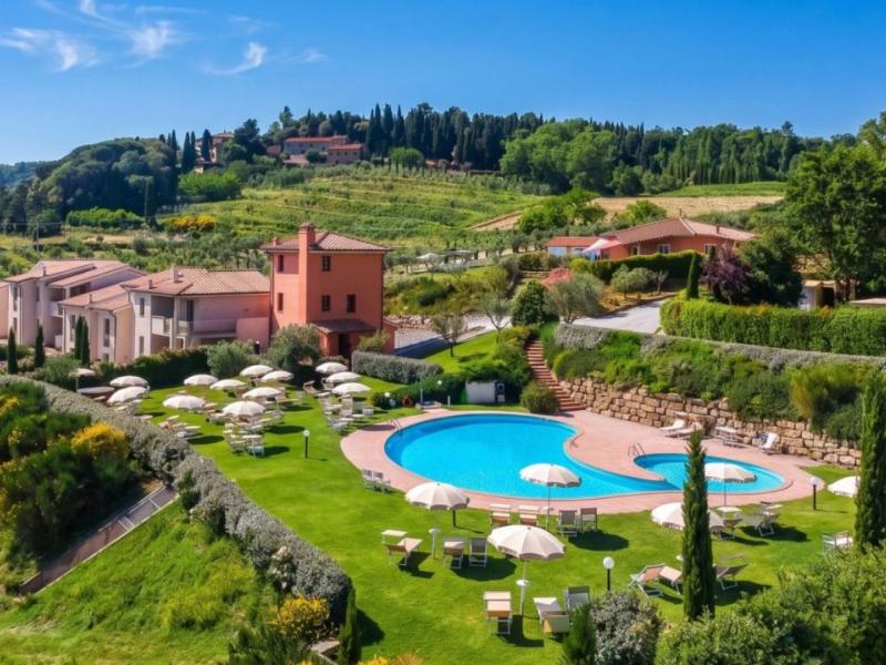 Historic Estate , Tuscany 