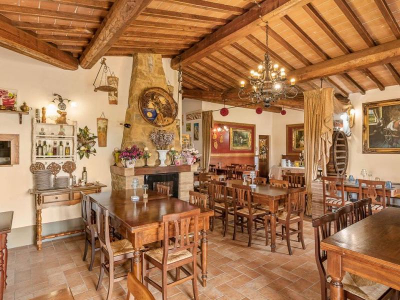 Country House/Farmhouse for sale for sale in Siena - San Quirico d'Orcia , 