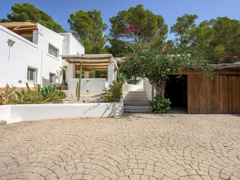 Country House for Sale Between Ibiza Town and San José, Ibiza , Sant Josep de sa Talaia, 