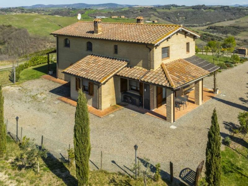 Val d’Orcia Estate with Farmhouses , Tuscany 