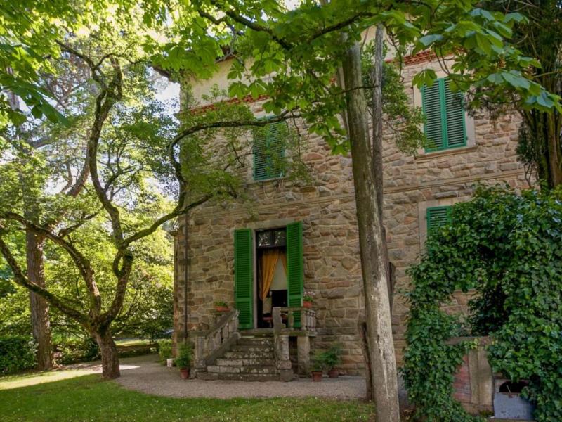 A charming period manor house for sale for sale in Arezzo - Anghiari , Tuscany 