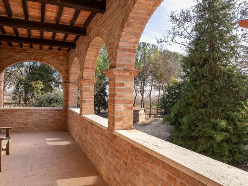 Classic DOCG Winery Estate with 1700s Country Houses – Montepulciano , Tuscany 