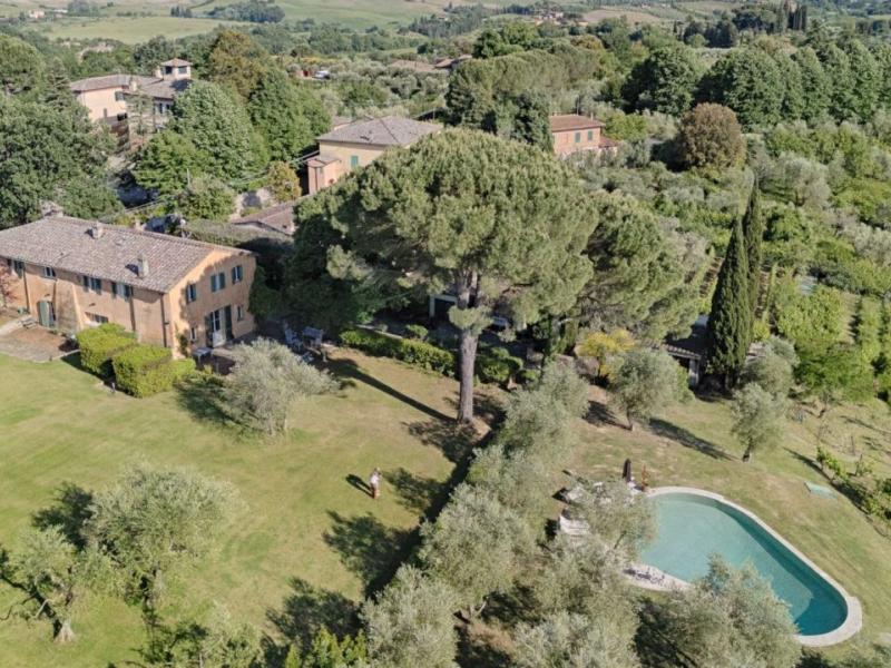 Historic Villa for sale for sale in Siena , Tuscany 