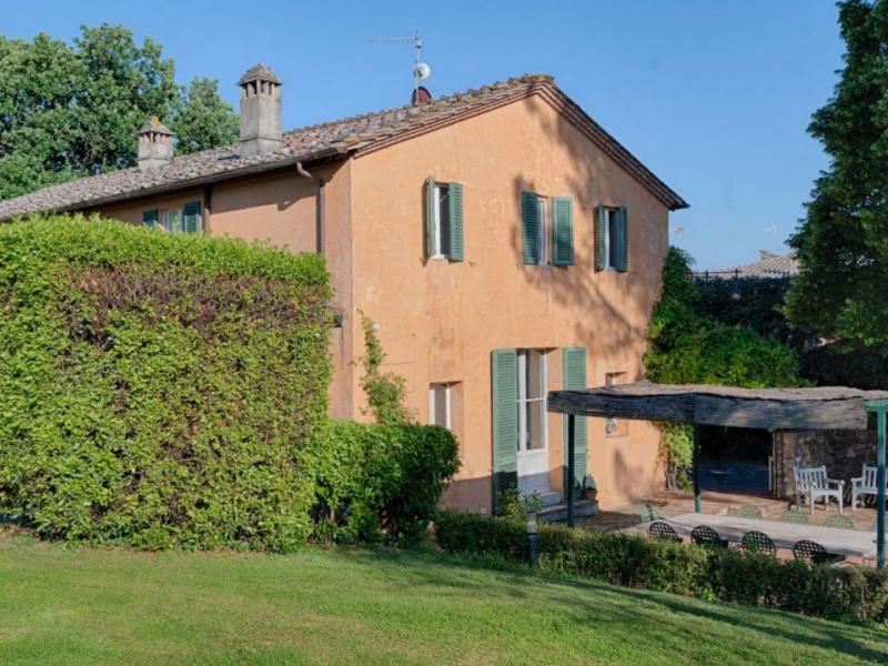 Historic Villa for sale for sale in Siena , Tuscany 