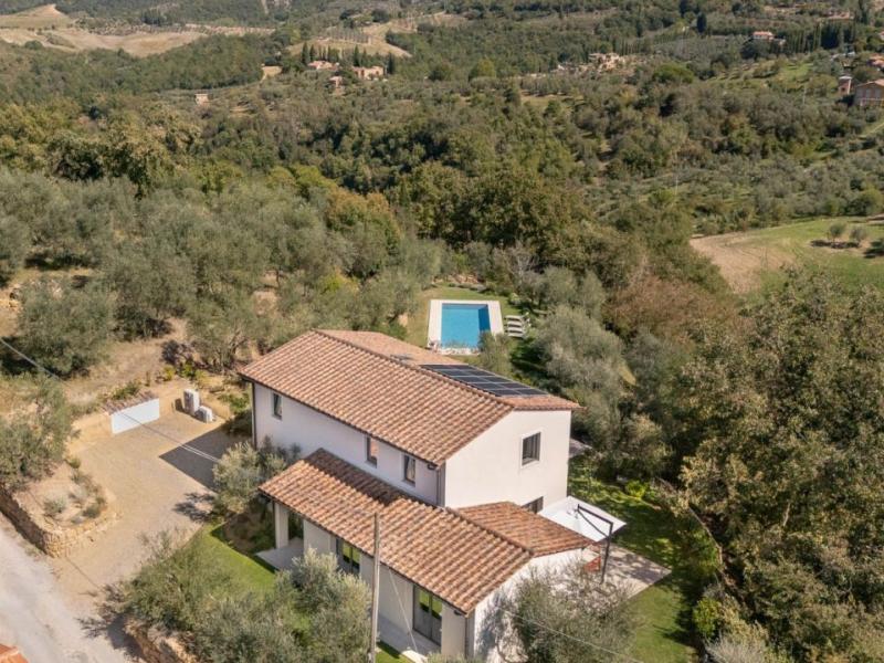 Villa for sale for sale in Siena - San Giovanni d'Asso , Tuscany 