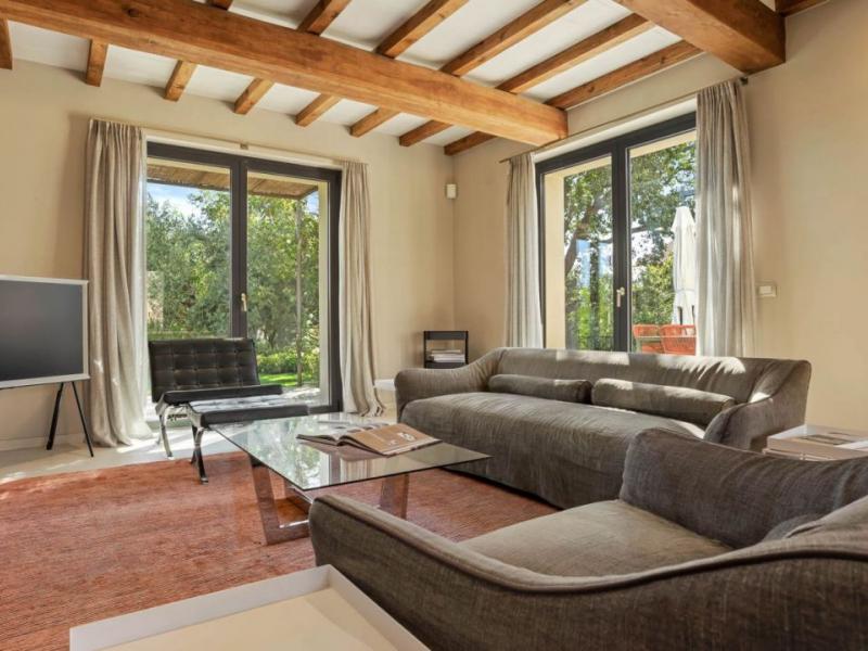 Villa for sale for sale in Siena - San Giovanni d'Asso , Tuscany 