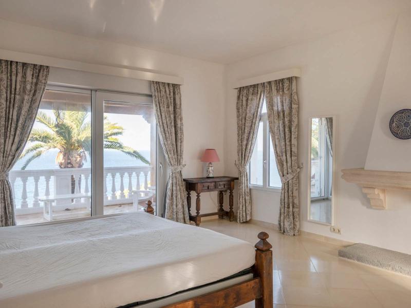 Luxury Seafront Villa for Sale in Banyalbufar – Mallorca , Bañalbufar 