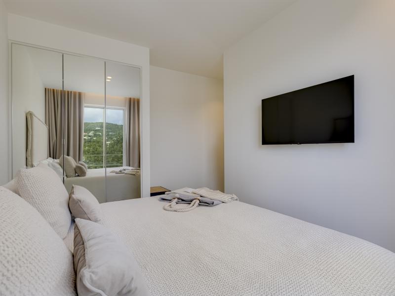 Newly Built Contemporary 3 Bedroom Villa with Sea Views for Sale , Santa Barbara De Nexe 