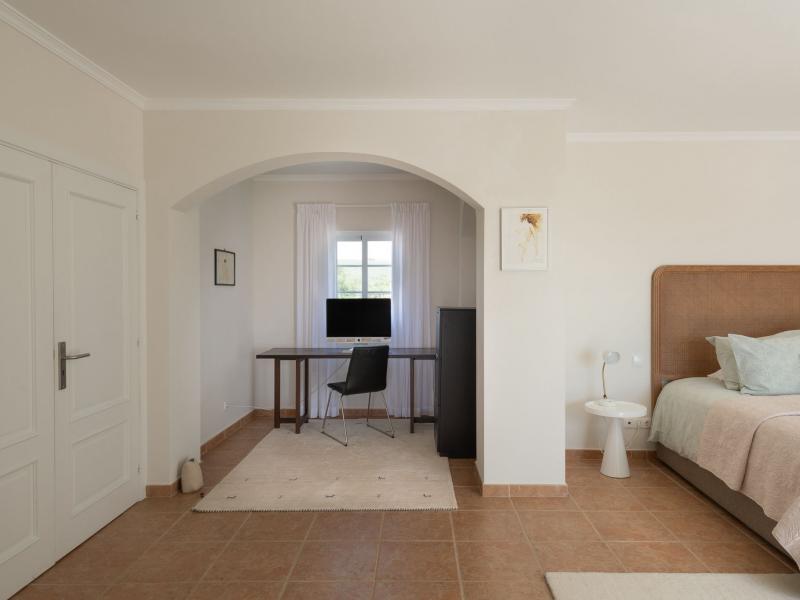 Impressively Spacious Luxury 3 Bedroom Villa in Loulé with Sea Views , Loule 