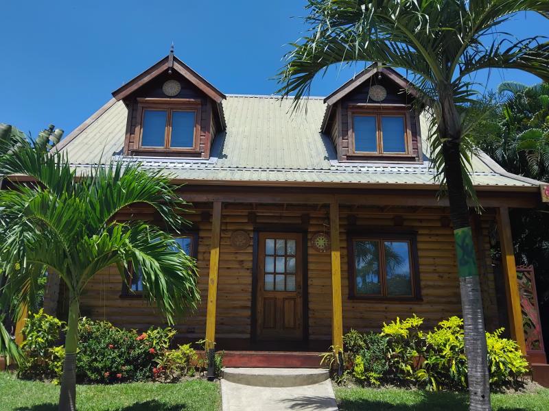 Hakuna Matata , Holetown , St James , West Coast 