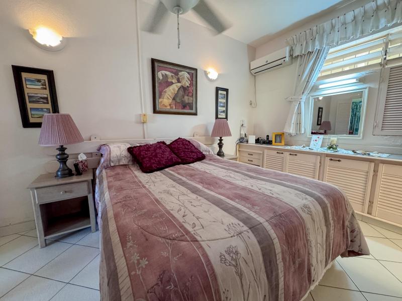 Golden View 106 , Holetown , St James , West Coast 