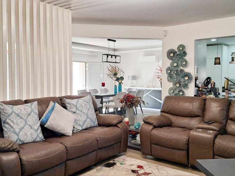 Sophisticated 4 bedroom villa for sale in Loule , Algarve , Loule 