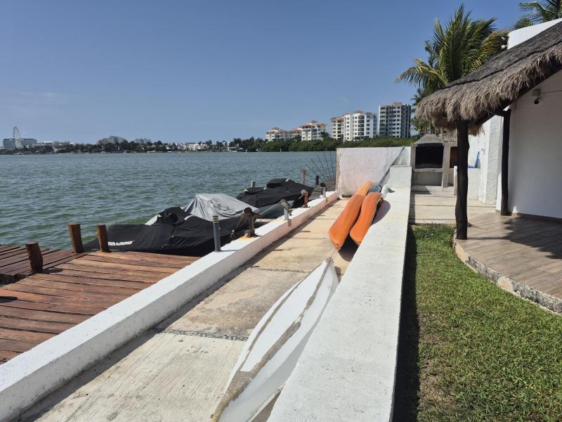Duplex Penthouse for Sale in Cancun Hotel Zone | Lagoon Views , Quintana Roo 