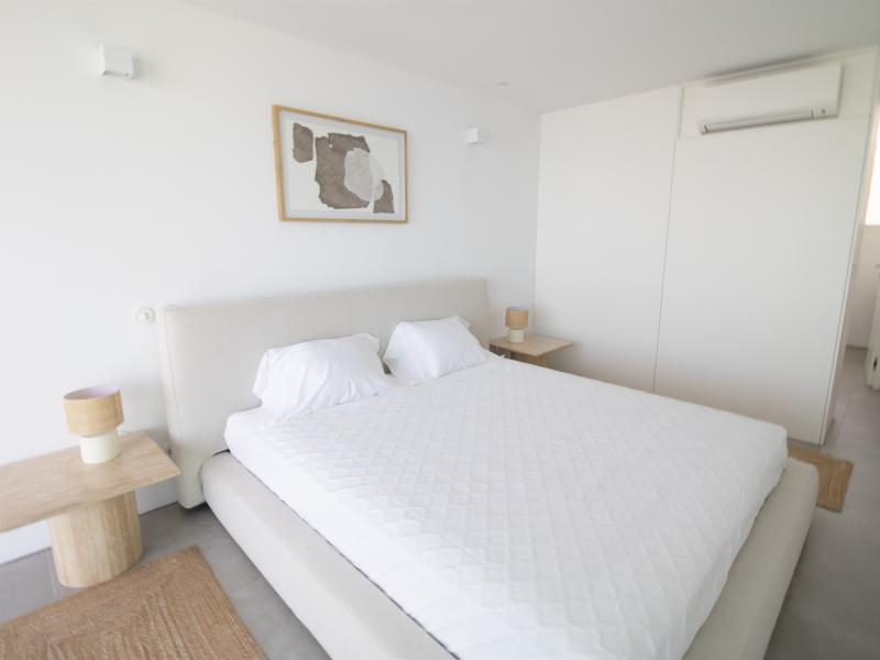 Renovated Contemporary 3-Bedroom Villa , Albufeira 