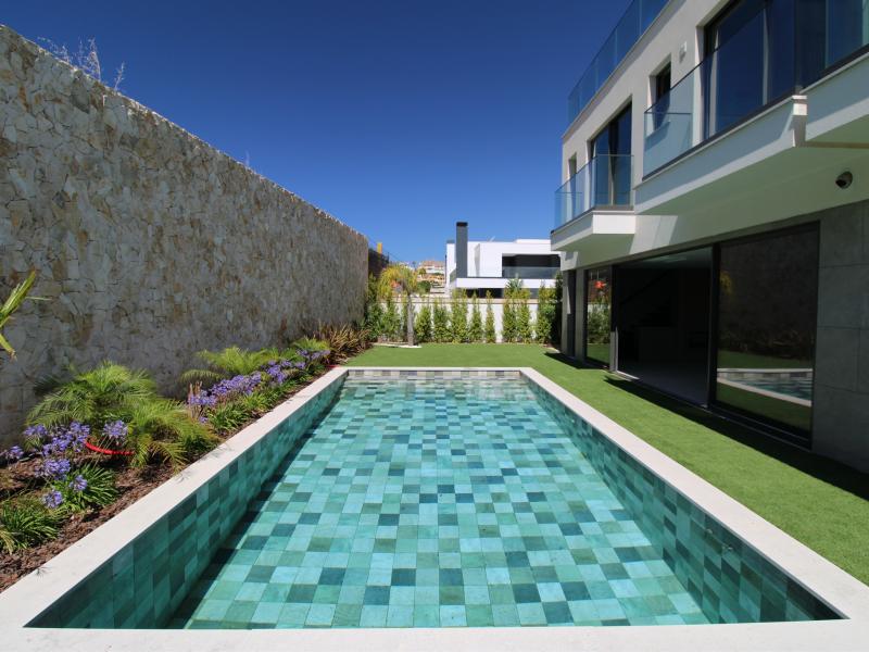 Newly Built 4-Bedroom Villa with Roof Terrace and Marina Views , Albufeira , Algarve 