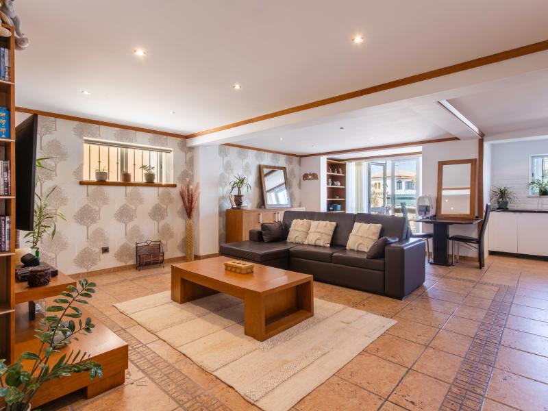 Algarve Villa for Sale in Galé – Coastal Living Near Albufeira | Luxury bedroom in real estate listing