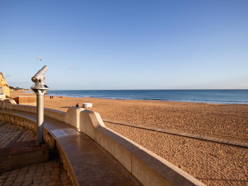Traditional 2-Bedroom Townhouse , Albufeira 