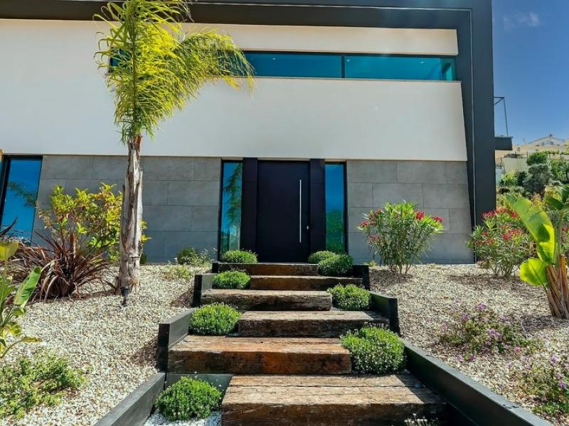 Newly Built 4-Bedroom Villa with Roof Terrace and Marina Views , Albufeira , Algarve 