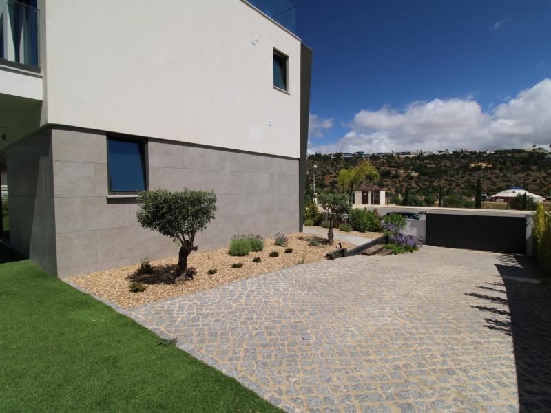 Newly Built 4-Bedroom Villa with Roof Terrace and Marina Views , Albufeira , Algarve 