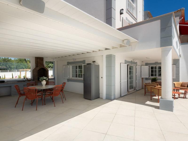 Impressively Spacious Luxury 3 Bedroom Villa in Loulé with Sea Views , Loule 