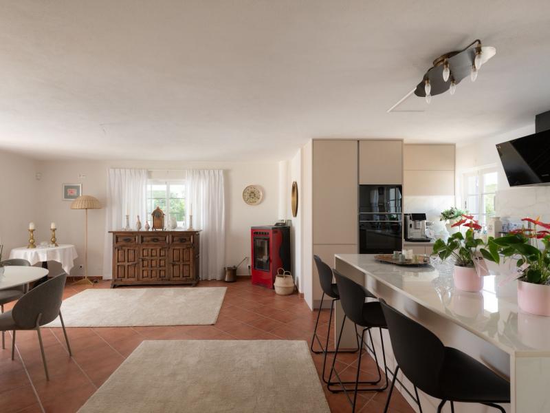 Impressively Spacious Luxury 3 Bedroom Villa in Loulé with Sea Views , Loule 